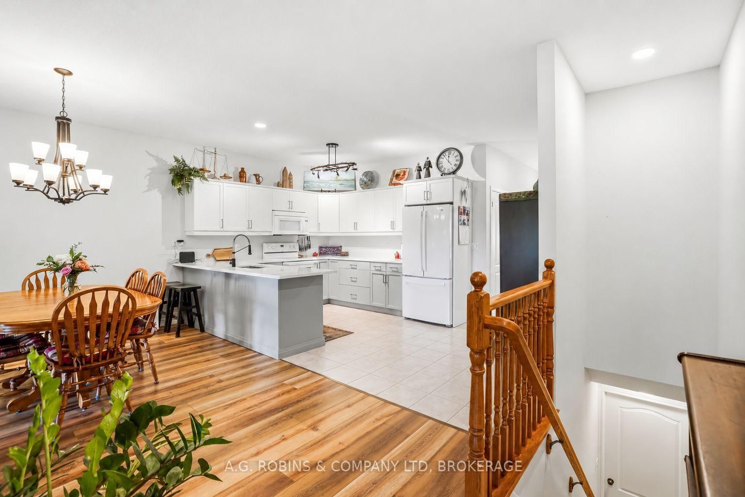 98 Maple Street • Port Colborne, ON photo 12