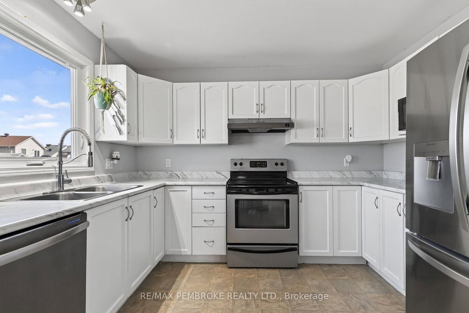 4 Winfield Street • Petawawa, ON photo 18