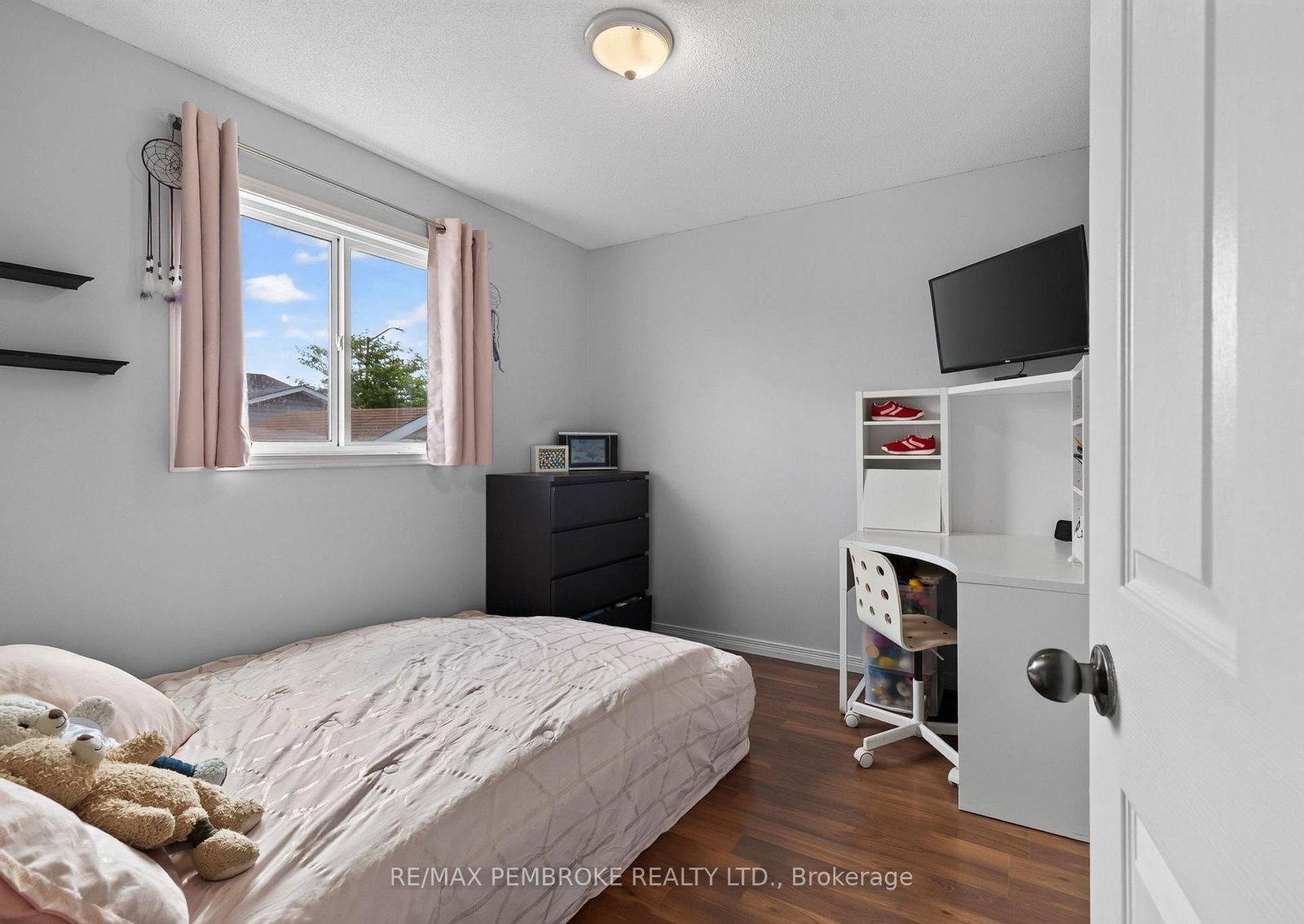 4 Winfield Street • Petawawa, ON photo 28
