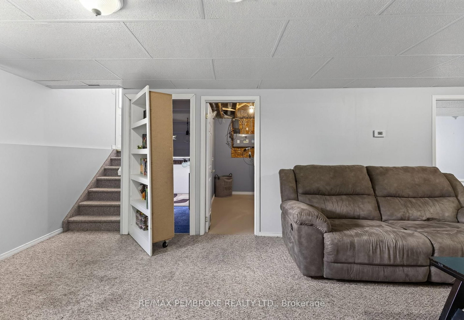 4 Winfield Street • Petawawa, ON photo 35