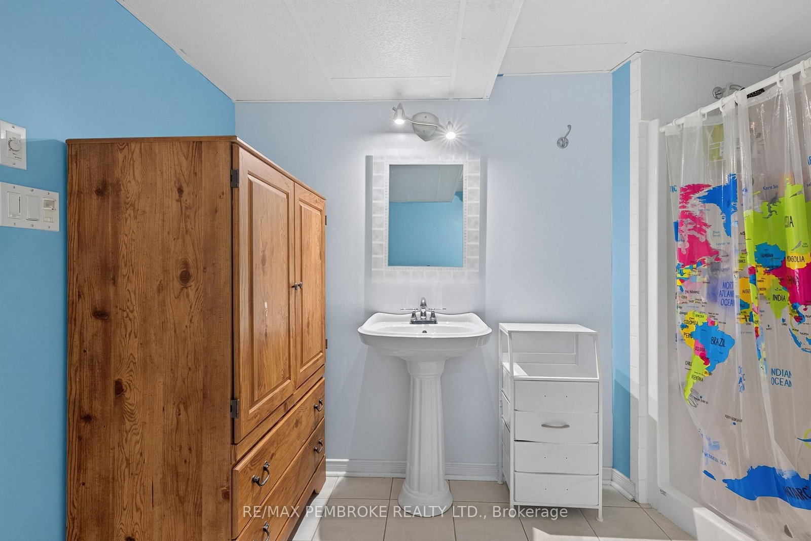 4 Winfield Street • Petawawa, ON photo 43