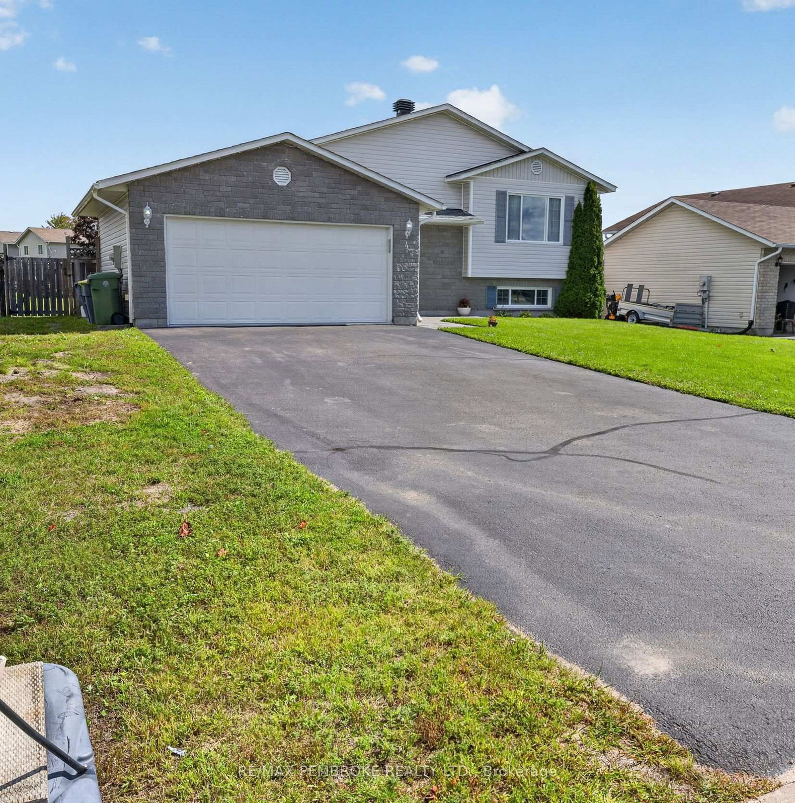 4 Winfield Street • Petawawa, ON photo 6