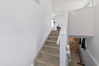 4 Winfield Street • Petawawa, ON photo 8
