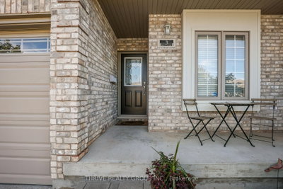 1571 Coronation Drive • #3 • London North, ON photo 4