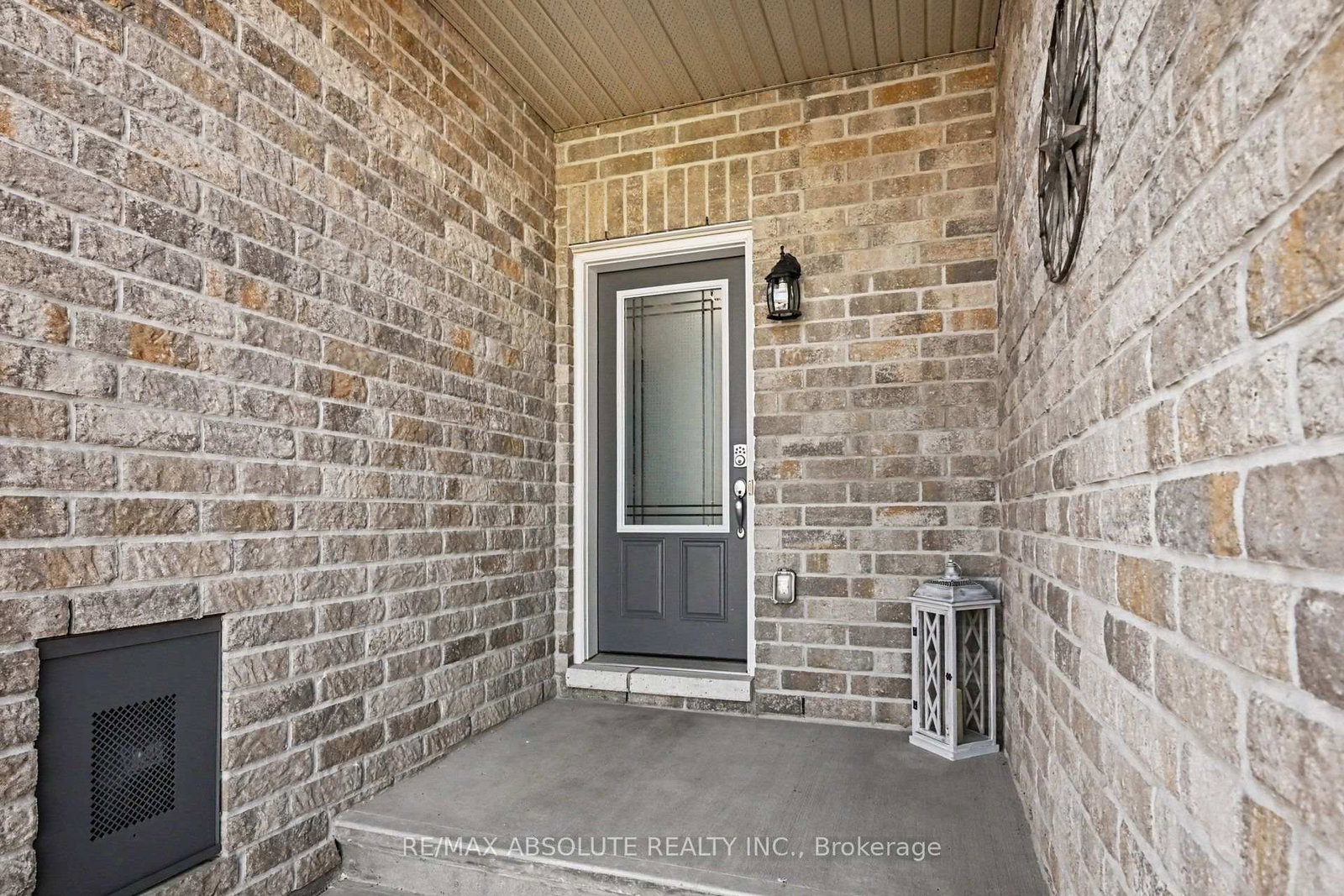 96 Bellwood Drive • Arnprior, ON photo 2