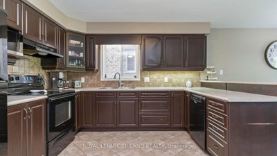 994 Mapleridge Street • London North, ON photo 7