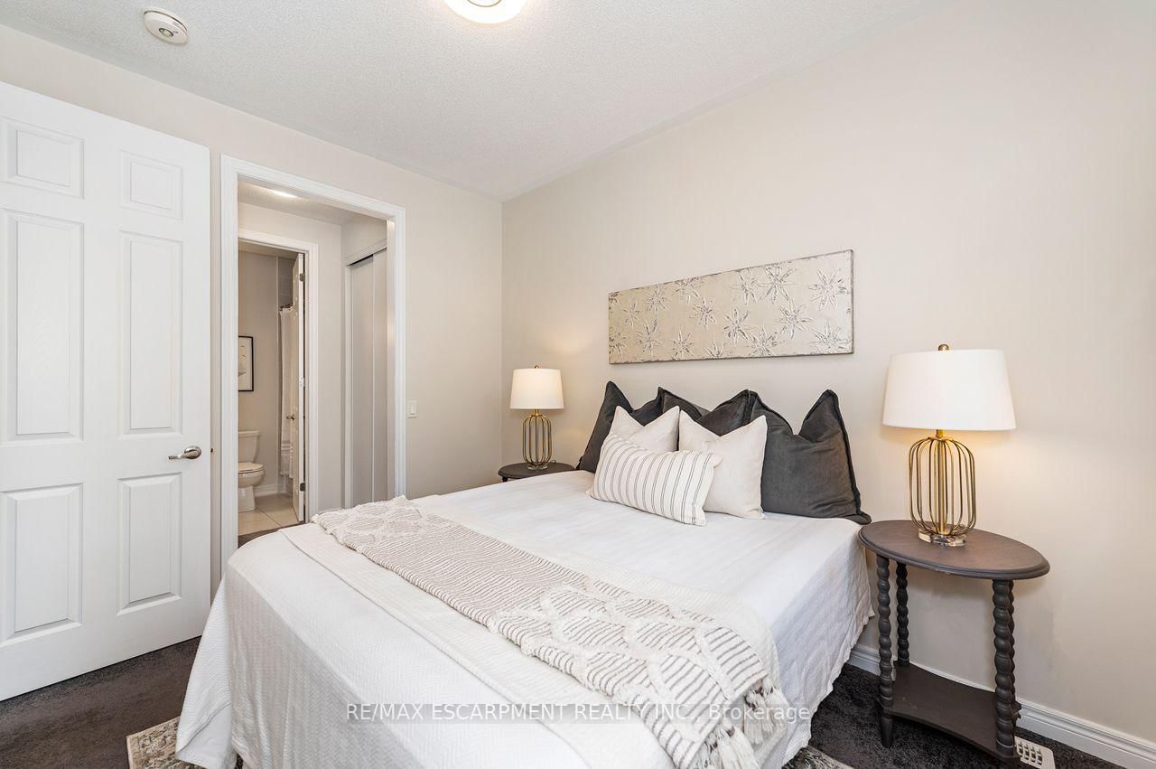37 Middleton Avenue • Centre Wellington, ON photo 24