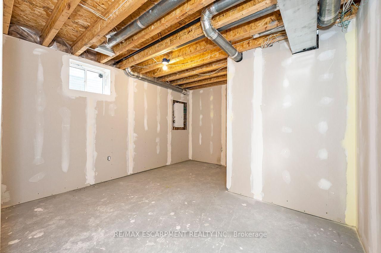 37 Middleton Avenue • Centre Wellington, ON photo 30