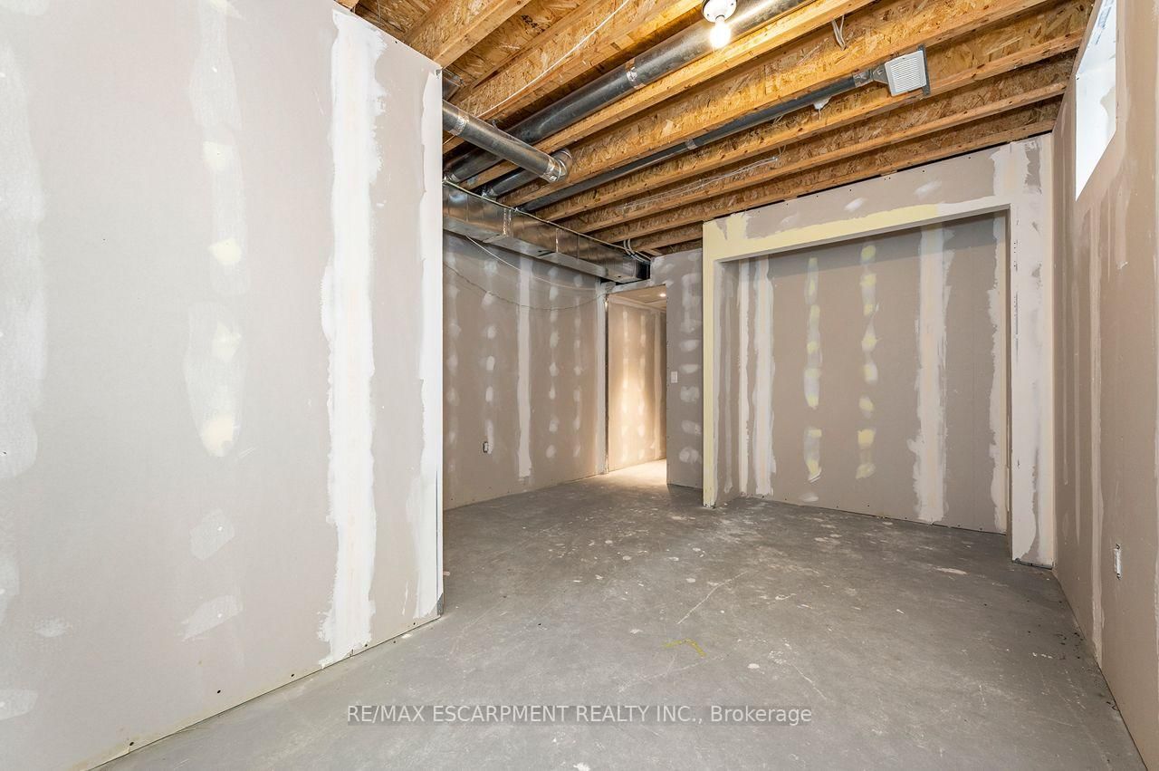 37 Middleton Avenue • Centre Wellington, ON photo 31