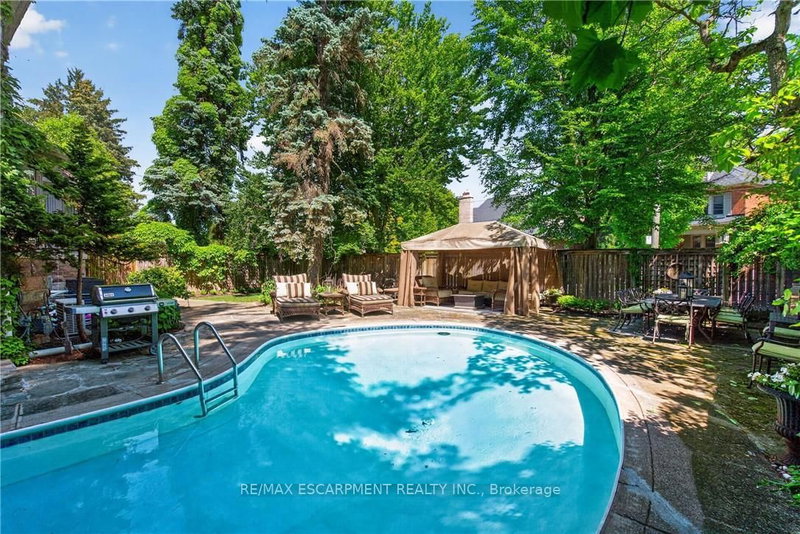 74 OAK KNOLL Drive