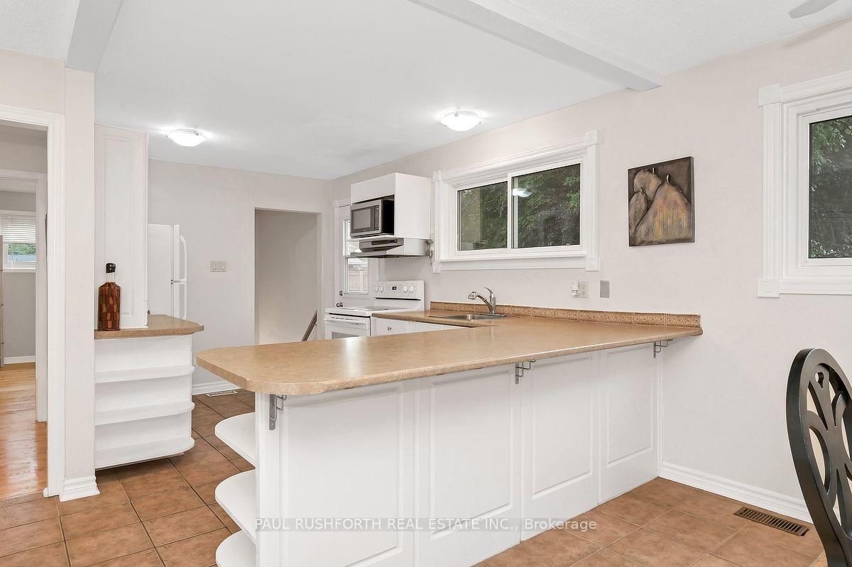 62 Ashburn Drive • Ottawa, ON photo 4
