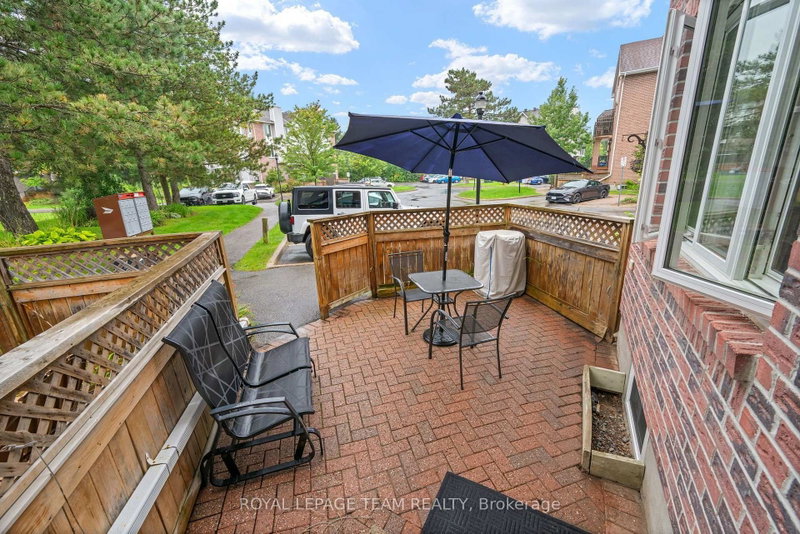 12 - 12-2 Stonebank Crescent