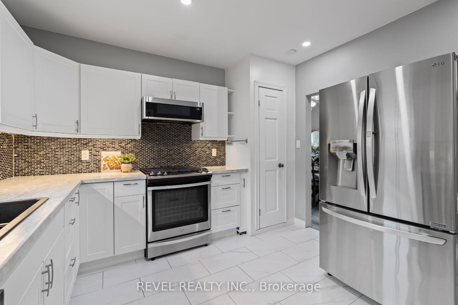 3 1/2 Dundonald Street • St. Catharines, ON photo 14