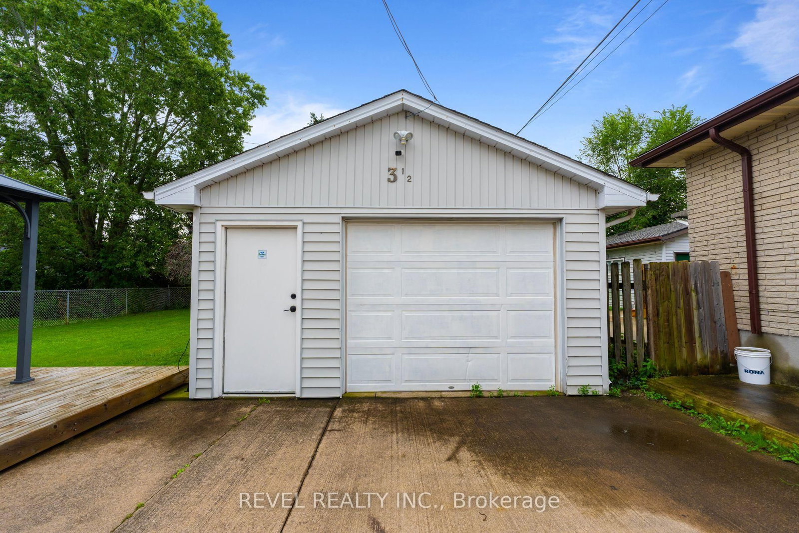 3 1/2 Dundonald Street • St. Catharines, ON photo 31