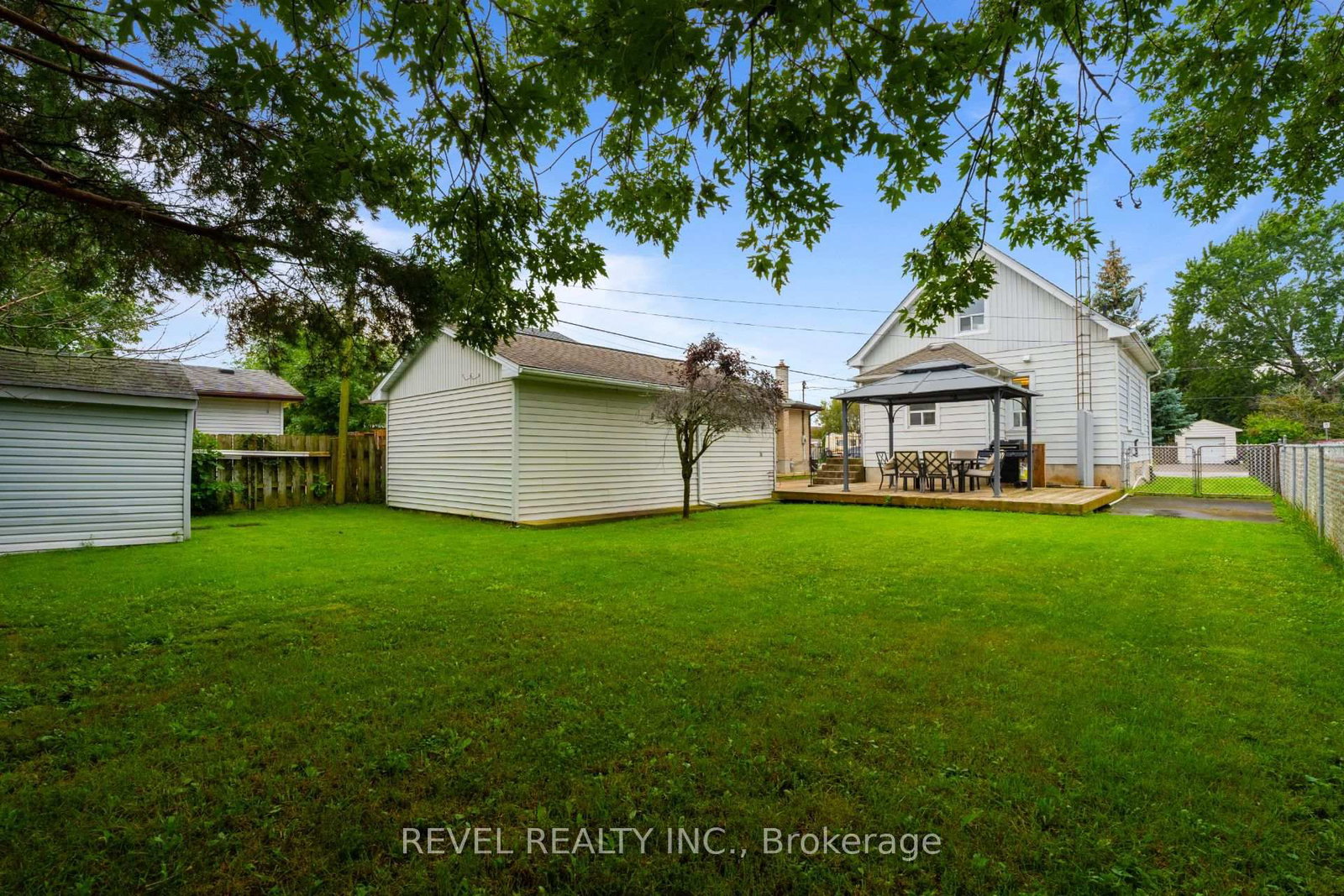 3 1/2 Dundonald Street • St. Catharines, ON photo 36