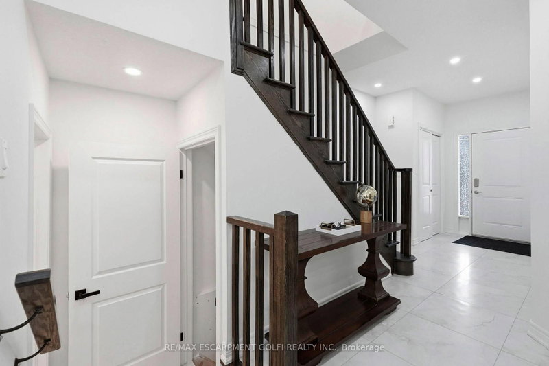 87 Rockledge Drive