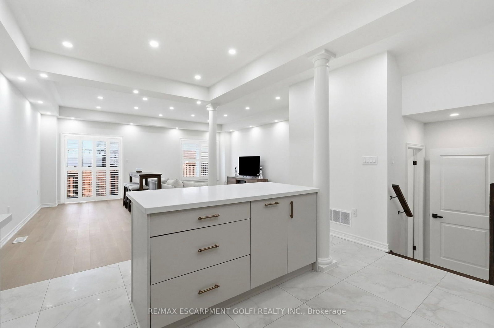 87 Rockledge Drive • Hamilton, ON photo 7