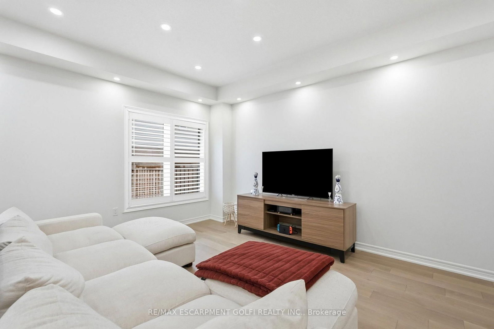 87 Rockledge Drive • Hamilton, ON photo 8