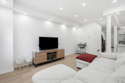 87 Rockledge Drive • Hamilton, ON photo 9