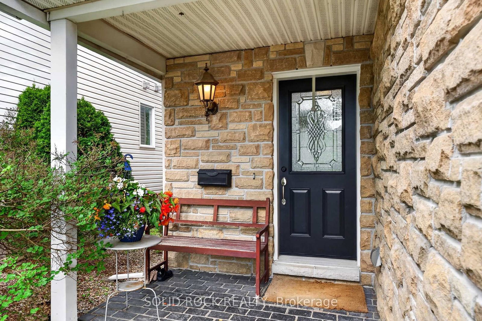 191 Yoho Drive • Ottawa, ON photo 4