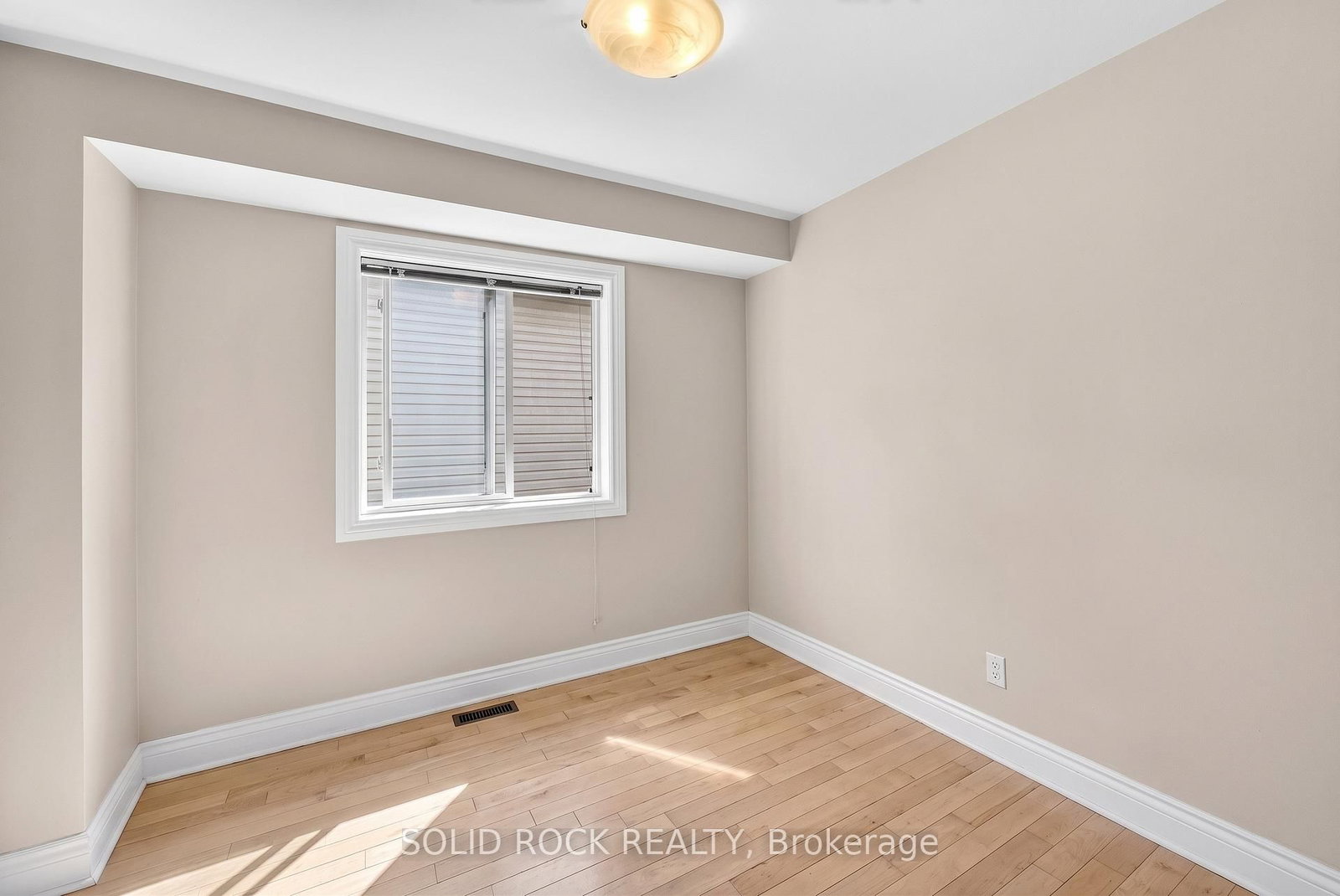 191 Yoho Drive • Ottawa, ON photo 9