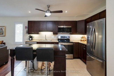 8 Russett Drive • Meaford, ON photo 5