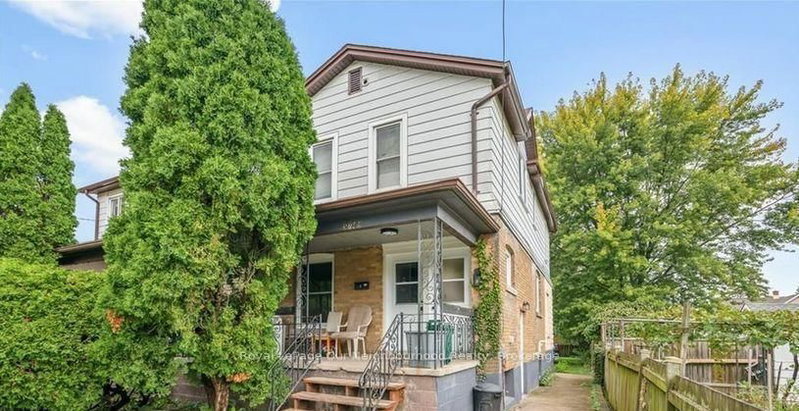 Unit 2 - 5749 Summer Street