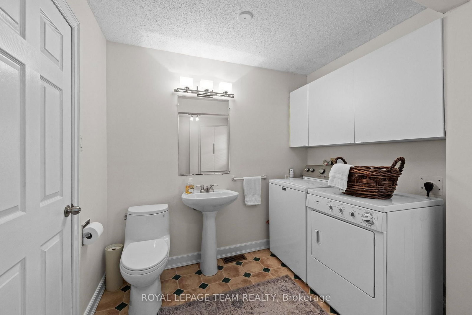 14 Lismer Crescent • Kanata, ON photo 19