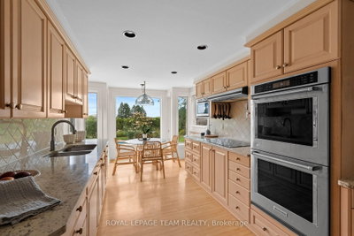 14 Lismer Crescent • Kanata, ON photo 4