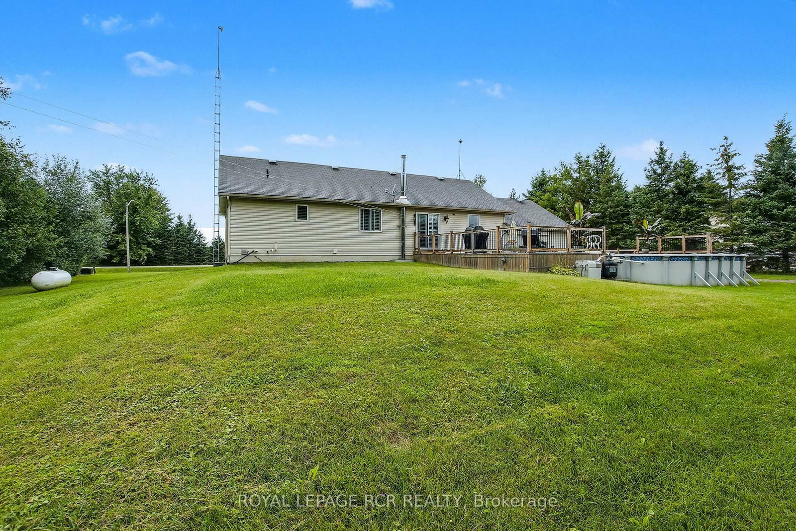 17 Deaken Drive • East Luther Grand Valley, ON photo 44