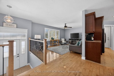 17 Deaken Drive • East Luther Grand Valley, ON photo 5