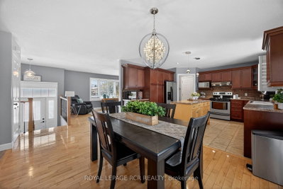 17 Deaken Drive • East Luther Grand Valley, ON photo 9
