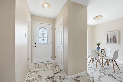 43 Thornbury Crescent • Ottawa, ON photo 5