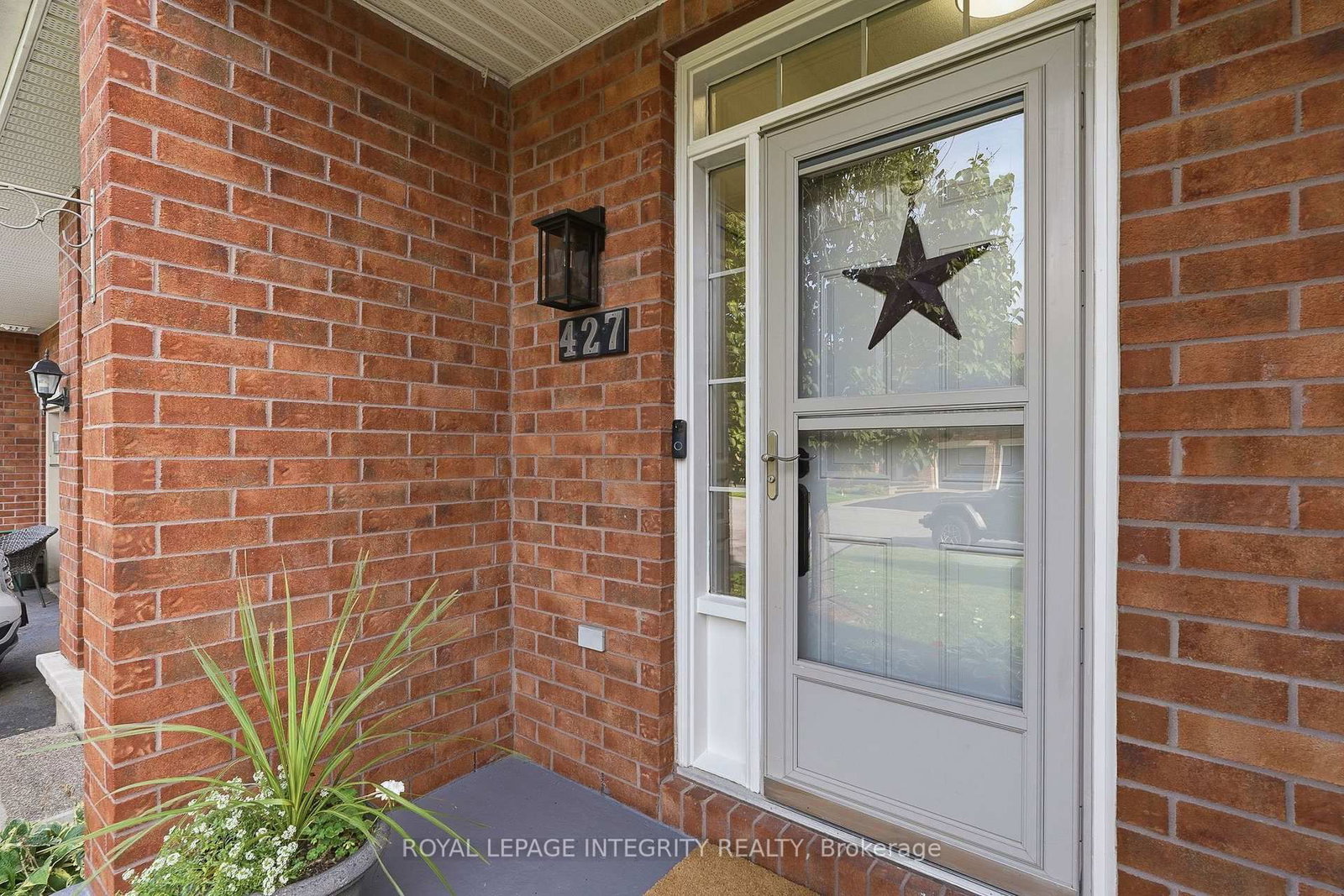 427 Sultan Street • Ottawa, ON photo 3