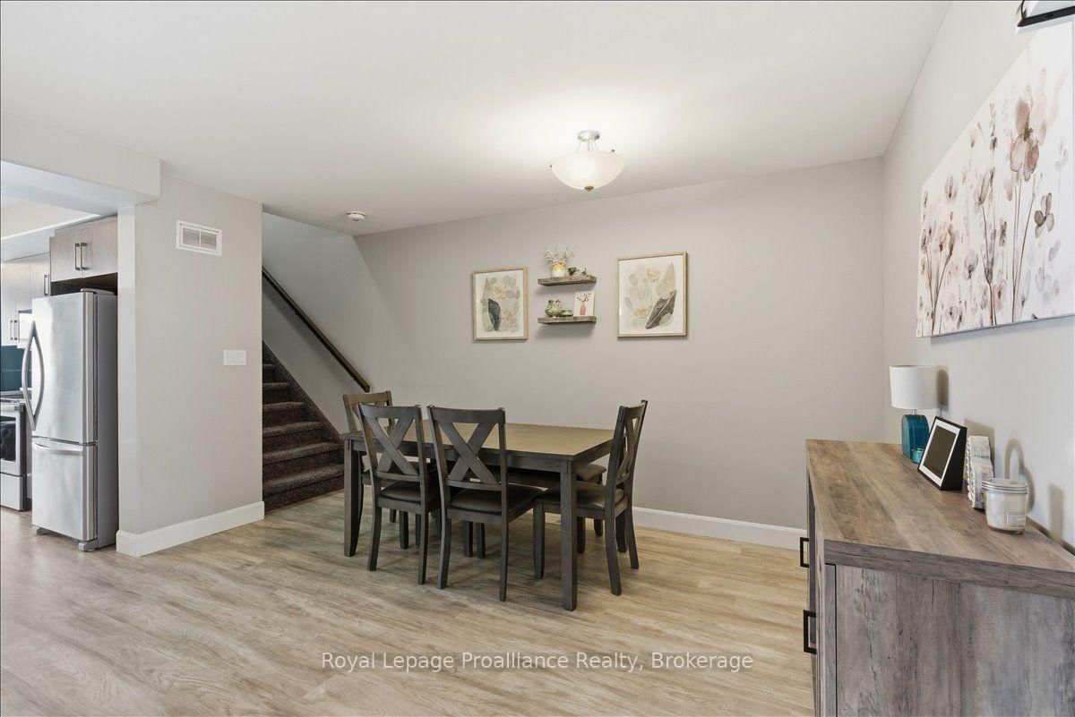 31 Dewal Place • Belleville, ON photo 5