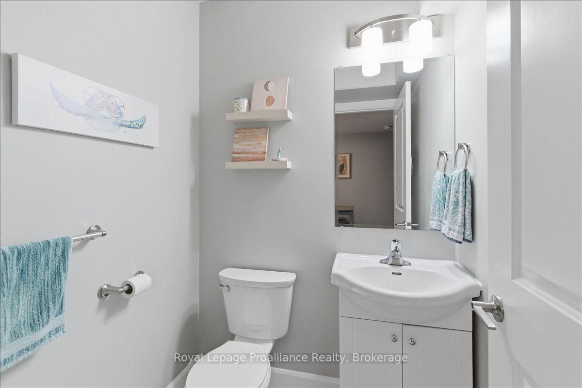 31 Dewal Place • Belleville, ON photo 9