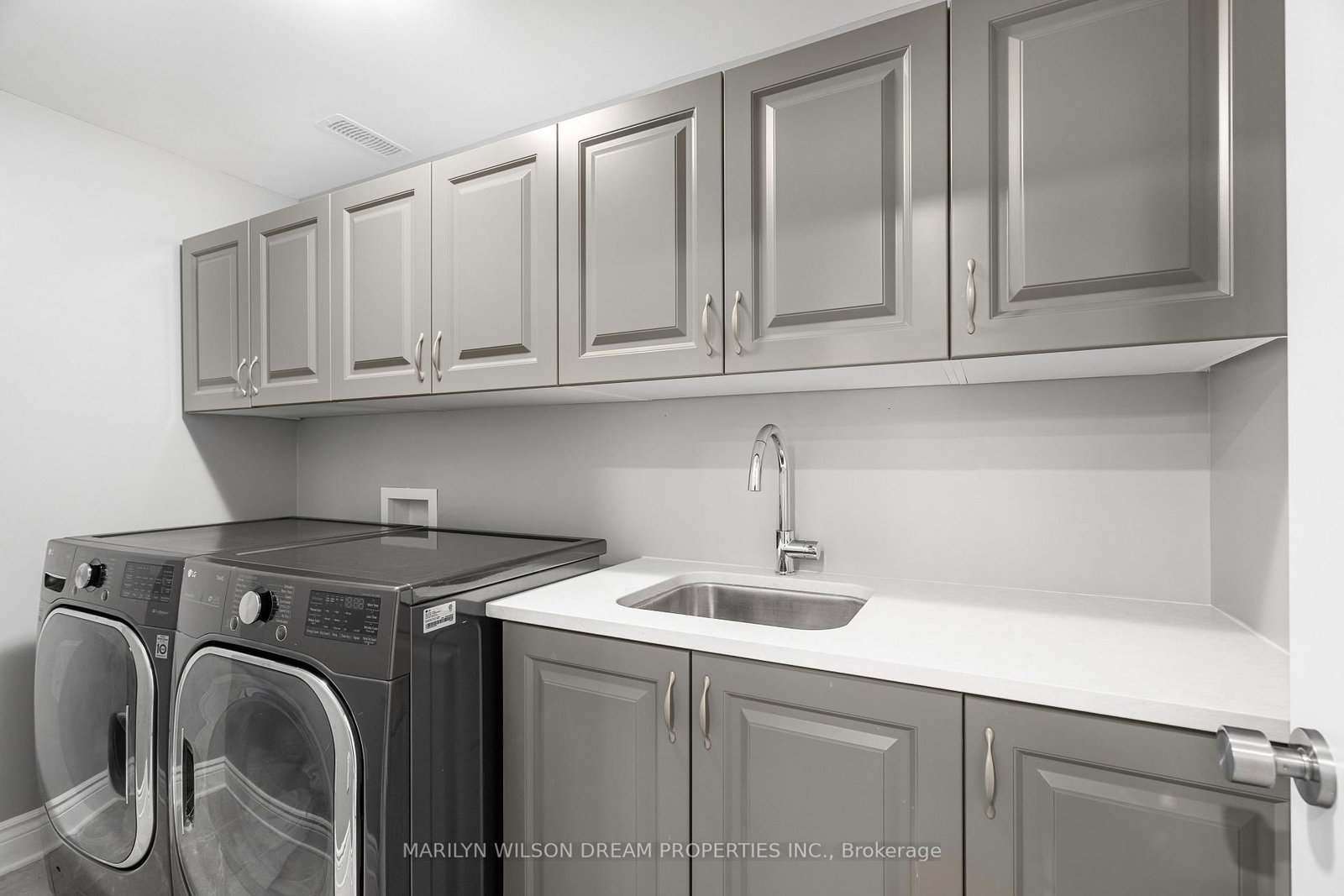 43 Angel Heights • Stittsville, ON photo 46