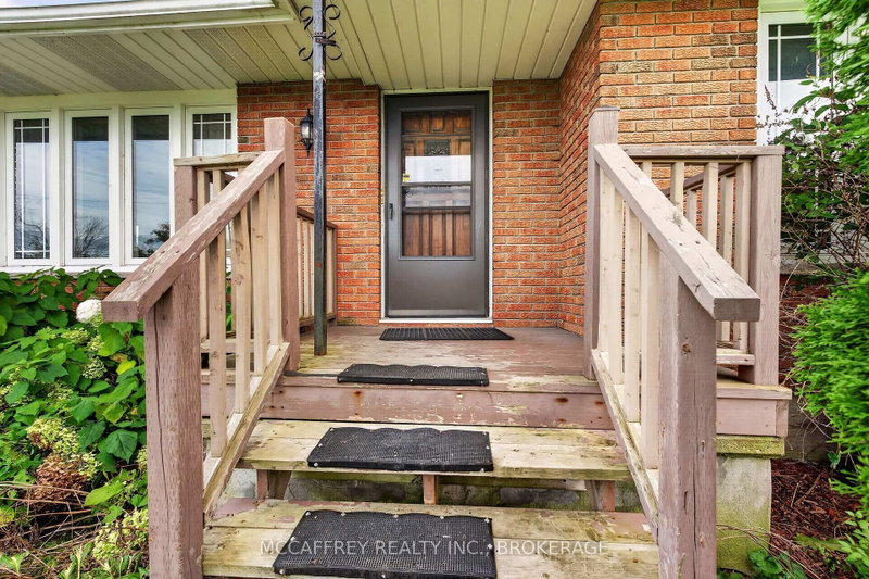 2572 County Rd 1 E