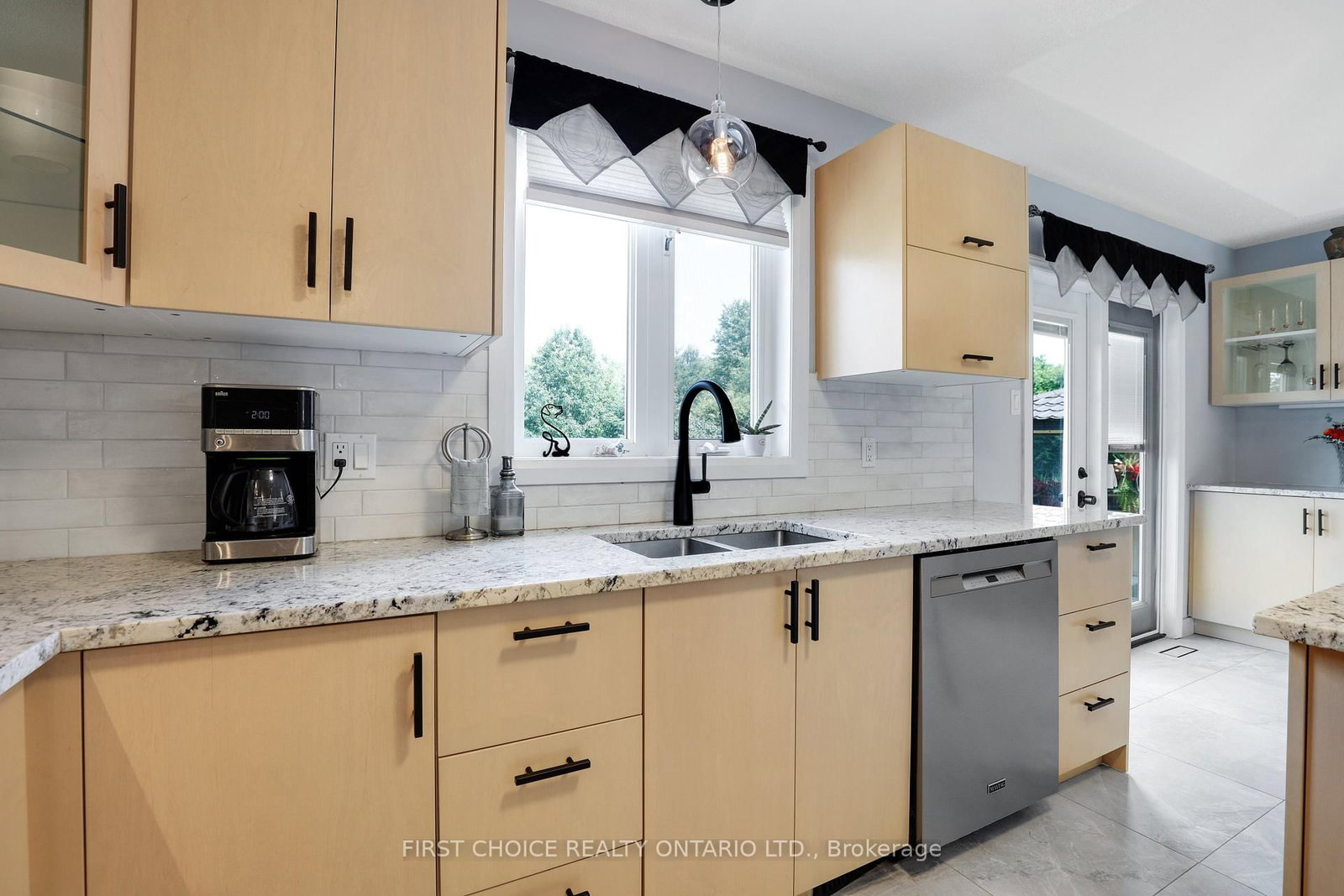 5857 Trudeau Avenue • Vars, ON photo 35