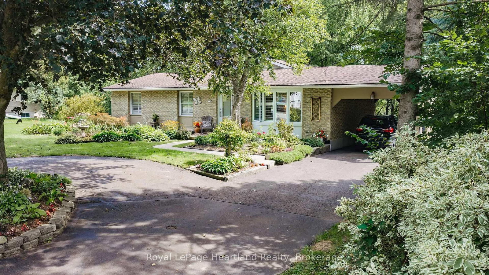138 Victoria Terrace • Central Huron, ON photo 1