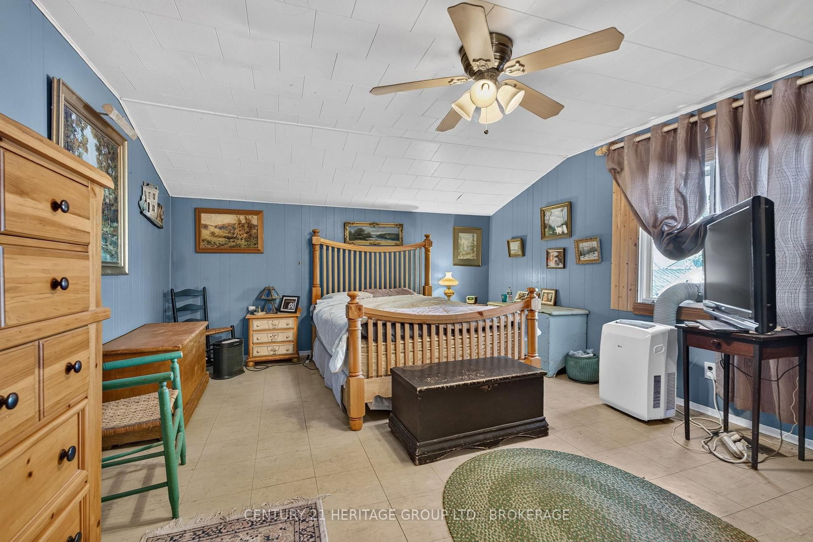 438 Main Street • Bath, ON photo 22
