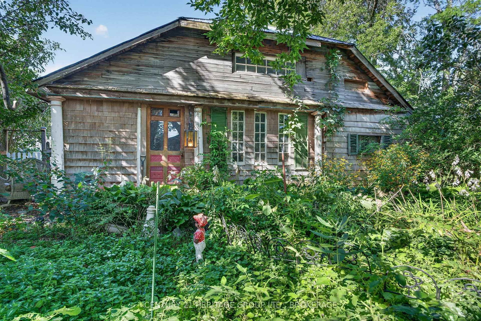 438 Main Street • Bath, ON photo 32