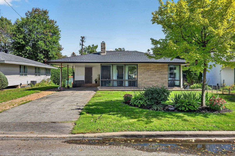 2627 Norberry Crescent