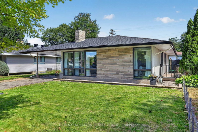 2627 Norberry Crescent