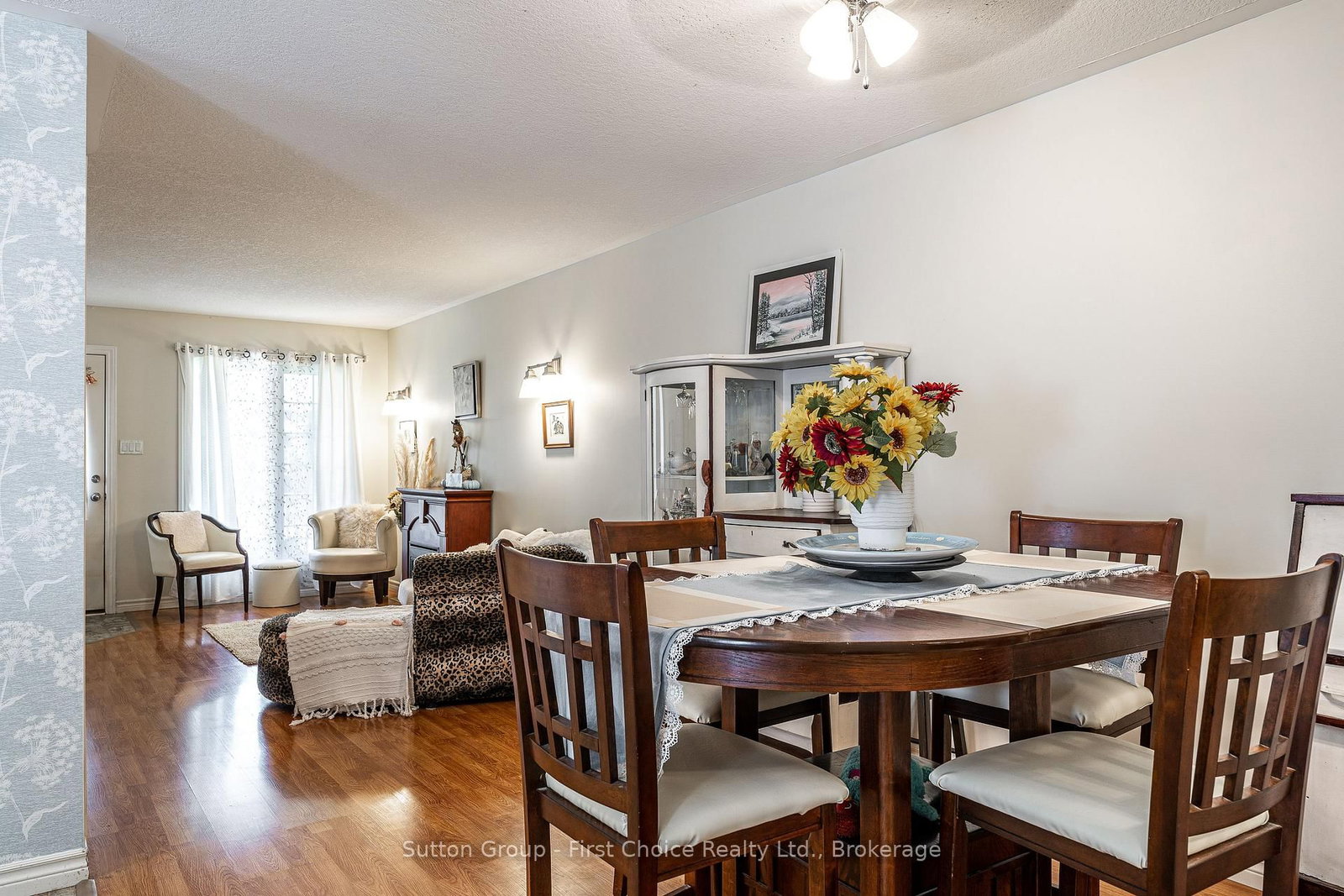 25 Trinity Street • Stratford, ON photo 10