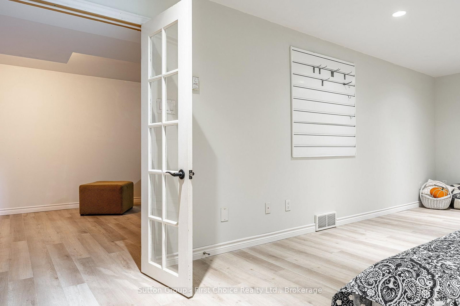 25 Trinity Street • Stratford, ON photo 34