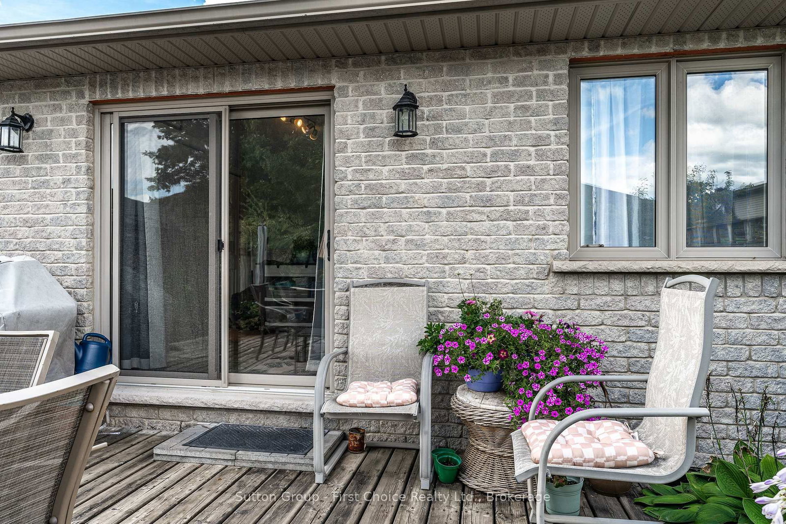 25 Trinity Street • Stratford, ON photo 44