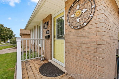 7803 Salisbury Place • Niagara Falls, ON photo 4