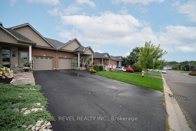 15 Millcroft Drive