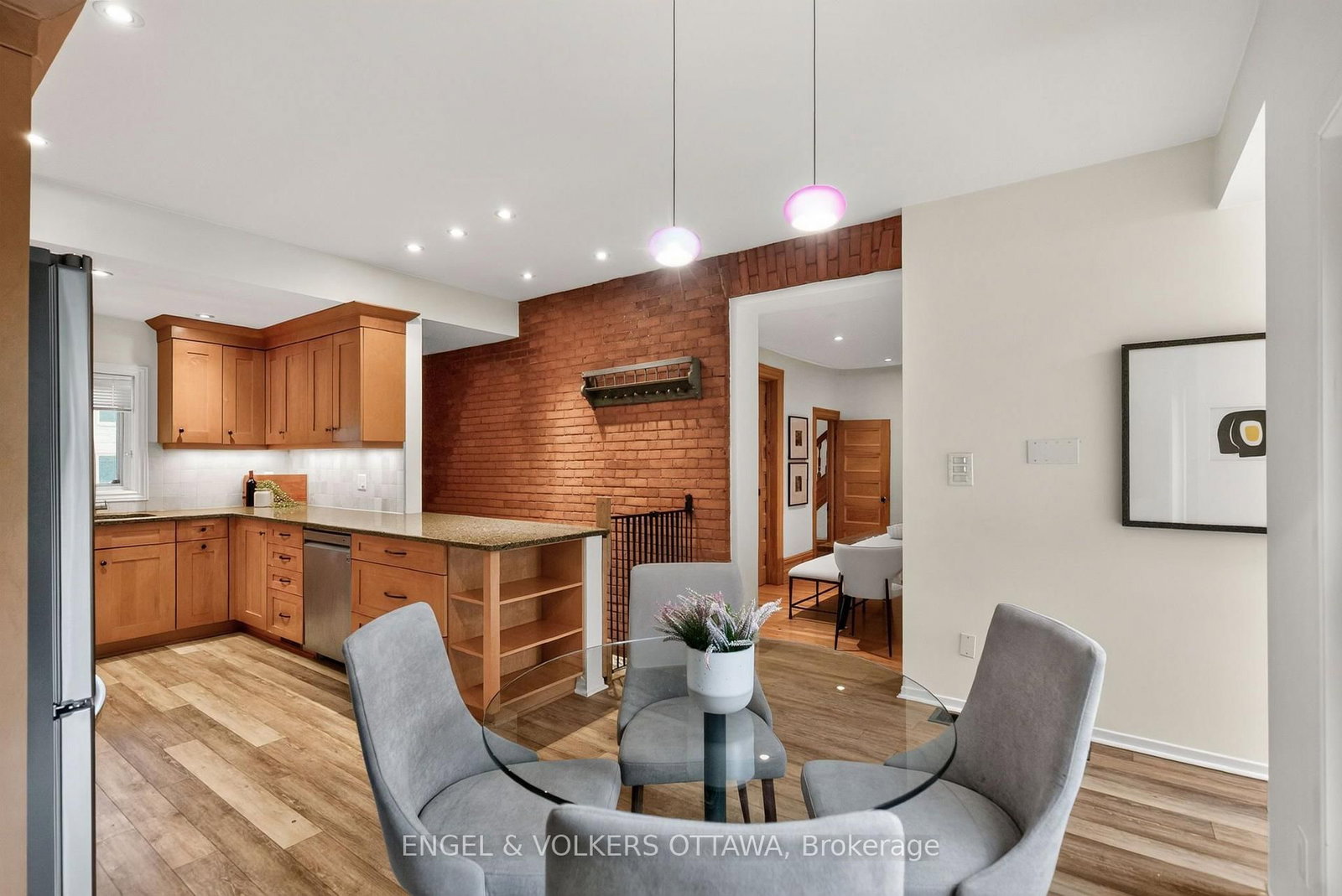 2241 Old Lilac Lane • Ottawa, ON photo 15